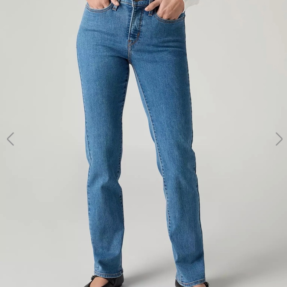 Levi’s 314 Shaping Straight Jeans